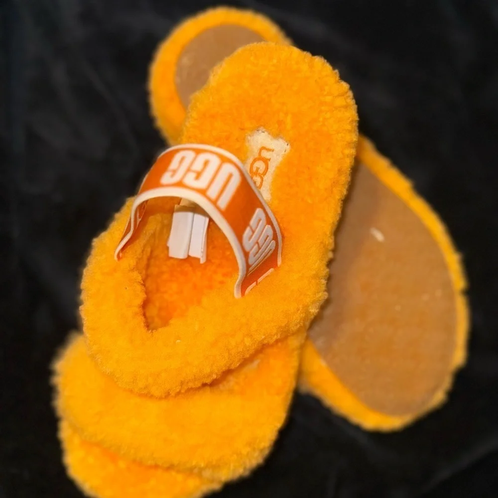 UGG kids Bright Orange Fluffy Slippers Sandal